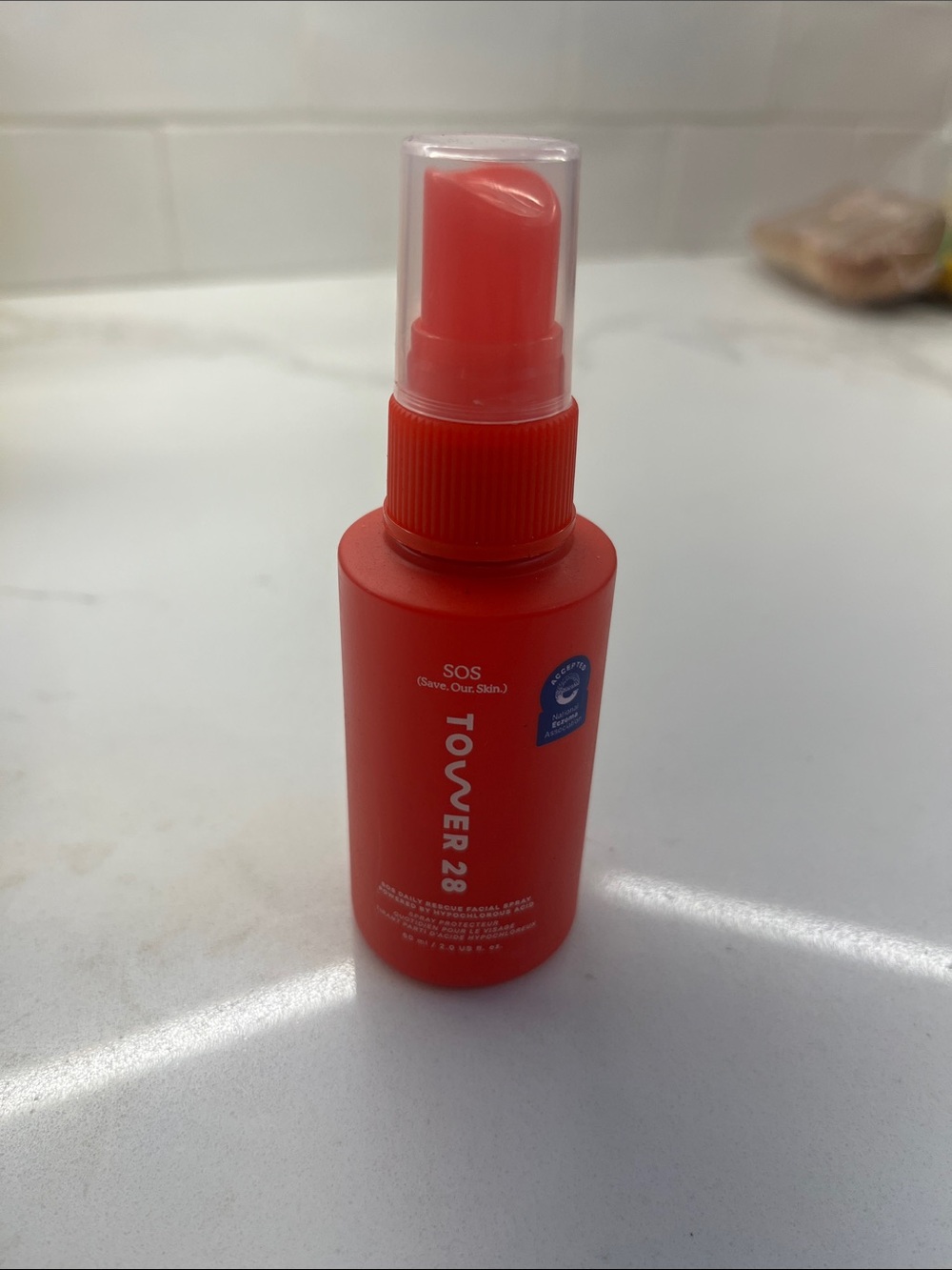 TOWER28 SOS Spray - Vibrant Coral Red